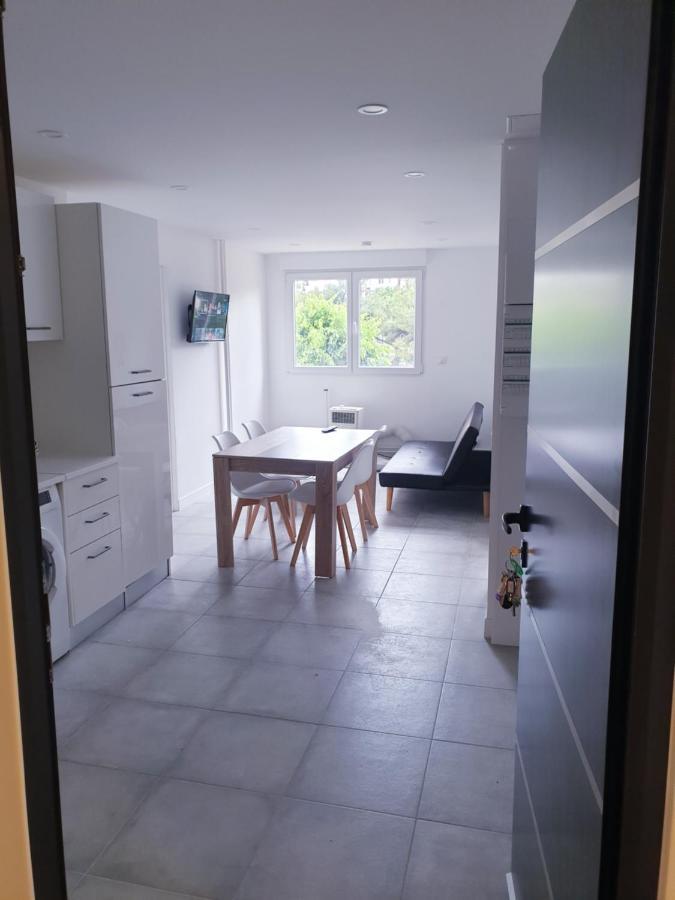 Appartements Renove 2023 Proche Aeroport 5Min, Gare Sncf 2 Min, Tramway Au Pied De L'Immeuble , Parking Possible, Renovated Apartments 2023 Near The Airport 5 Min, Train Station 2 Min, Tram Next To The Building 1 Min, Parking Possible Ница Екстериор снимка