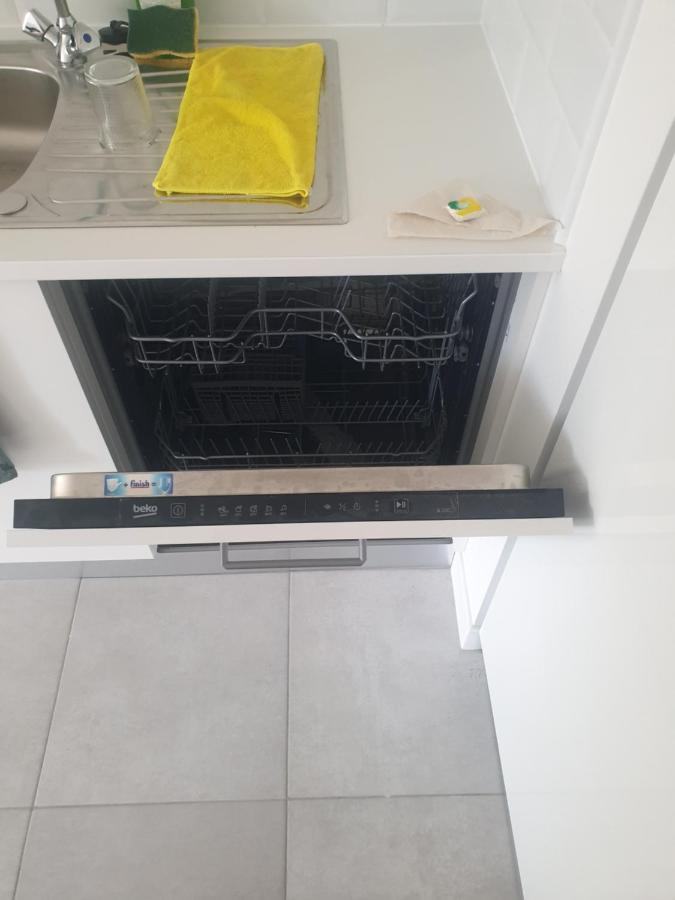 Appartements Renove 2023 Proche Aeroport 5Min, Gare Sncf 2 Min, Tramway Au Pied De L'Immeuble , Parking Possible, Renovated Apartments 2023 Near The Airport 5 Min, Train Station 2 Min, Tram Next To The Building 1 Min, Parking Possible Ница Екстериор снимка