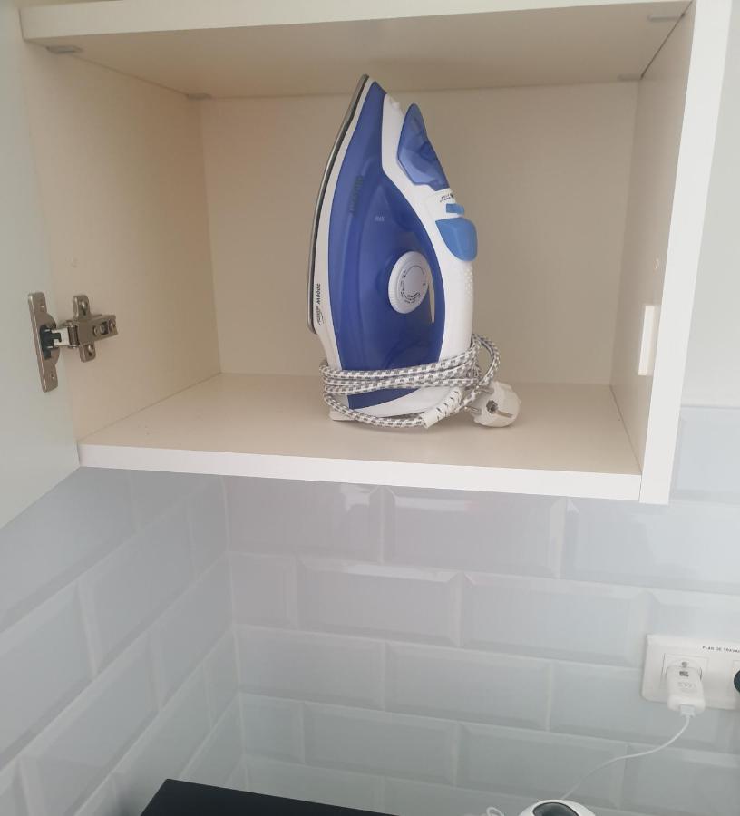 Appartements Renove 2023 Proche Aeroport 5Min, Gare Sncf 2 Min, Tramway Au Pied De L'Immeuble , Parking Possible, Renovated Apartments 2023 Near The Airport 5 Min, Train Station 2 Min, Tram Next To The Building 1 Min, Parking Possible Ница Екстериор снимка