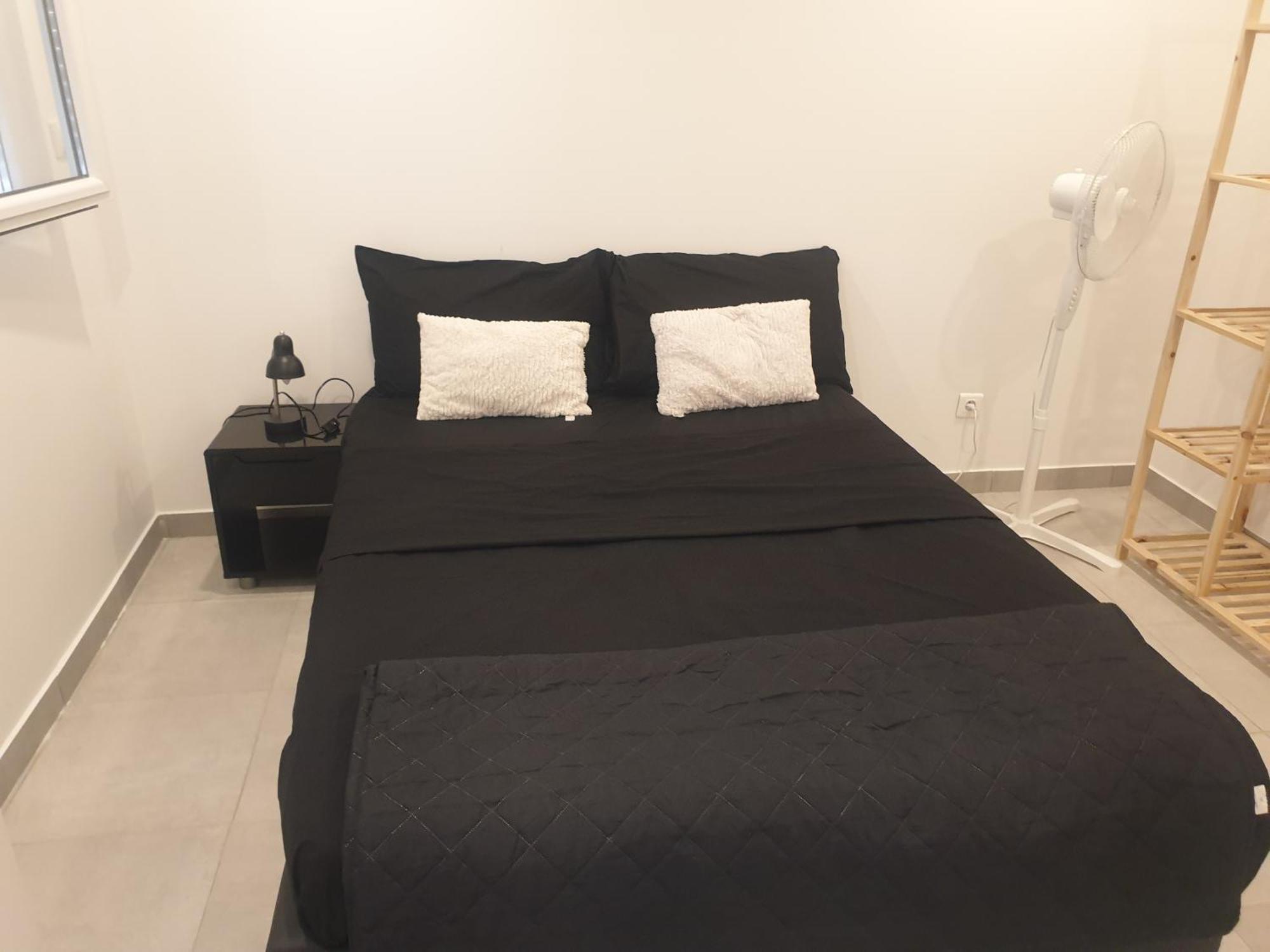 Appartements Renove 2023 Proche Aeroport 5Min, Gare Sncf 2 Min, Tramway Au Pied De L'Immeuble , Parking Possible, Renovated Apartments 2023 Near The Airport 5 Min, Train Station 2 Min, Tram Next To The Building 1 Min, Parking Possible Ница Стая снимка
