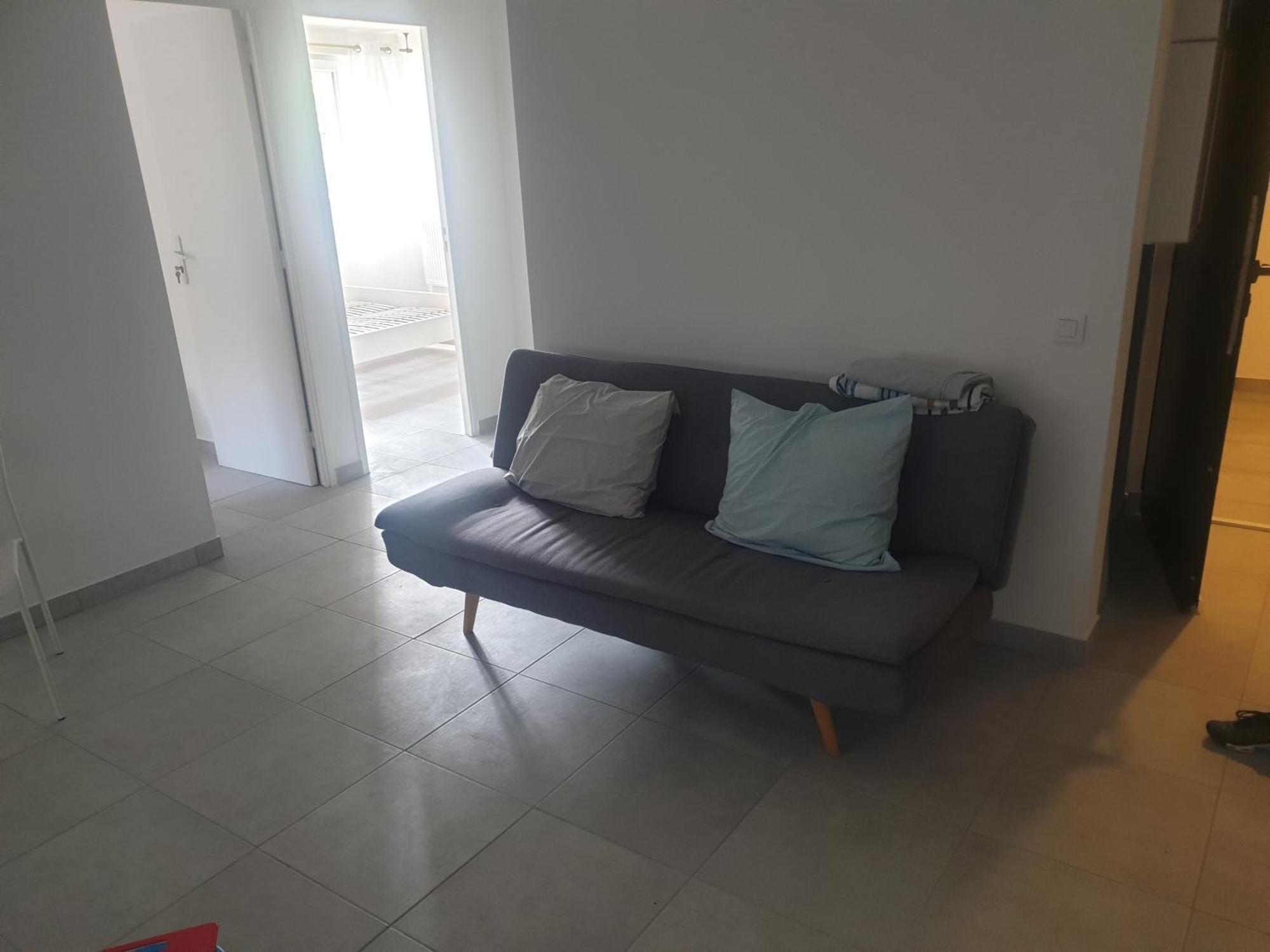 Appartements Renove 2023 Proche Aeroport 5Min, Gare Sncf 2 Min, Tramway Au Pied De L'Immeuble , Parking Possible, Renovated Apartments 2023 Near The Airport 5 Min, Train Station 2 Min, Tram Next To The Building 1 Min, Parking Possible Ница Стая снимка