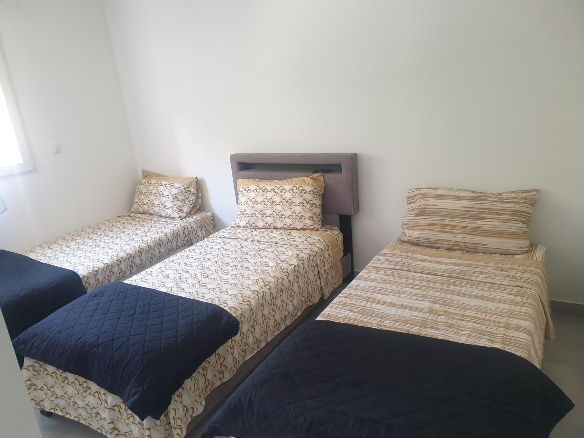 Appartements Renove 2023 Proche Aeroport 5Min, Gare Sncf 2 Min, Tramway Au Pied De L'Immeuble , Parking Possible, Renovated Apartments 2023 Near The Airport 5 Min, Train Station 2 Min, Tram Next To The Building 1 Min, Parking Possible Ница Стая снимка