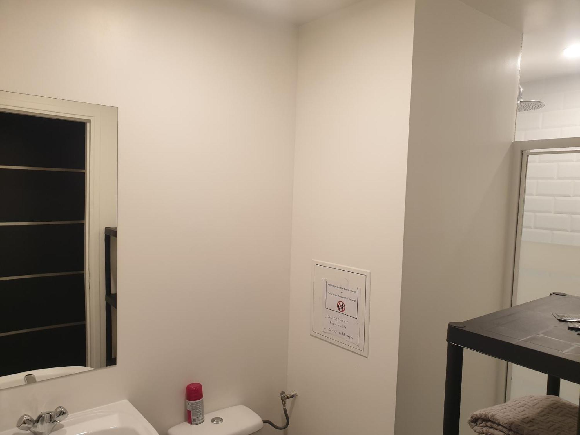 Appartements Renove 2023 Proche Aeroport 5Min, Gare Sncf 2 Min, Tramway Au Pied De L'Immeuble , Parking Possible, Renovated Apartments 2023 Near The Airport 5 Min, Train Station 2 Min, Tram Next To The Building 1 Min, Parking Possible Ница Стая снимка