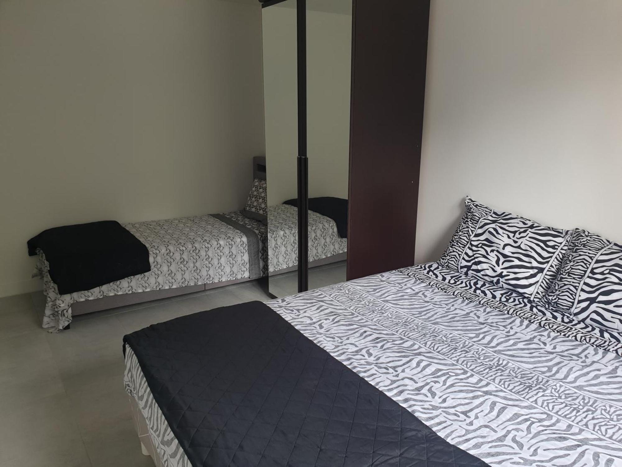 Appartements Renove 2023 Proche Aeroport 5Min, Gare Sncf 2 Min, Tramway Au Pied De L'Immeuble , Parking Possible, Renovated Apartments 2023 Near The Airport 5 Min, Train Station 2 Min, Tram Next To The Building 1 Min, Parking Possible Ница Стая снимка